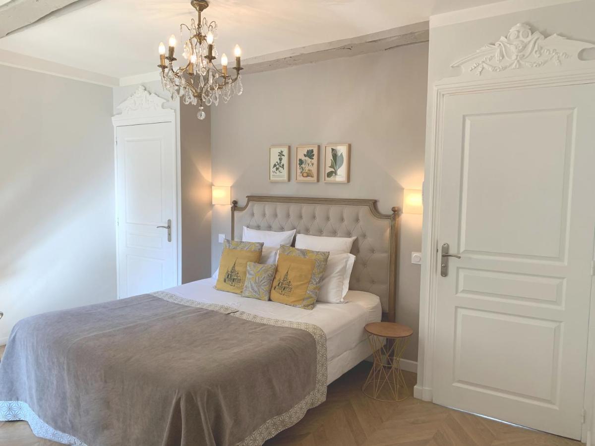 Le Tardif, Noble Guesthouse Bayeux Exteriör bild