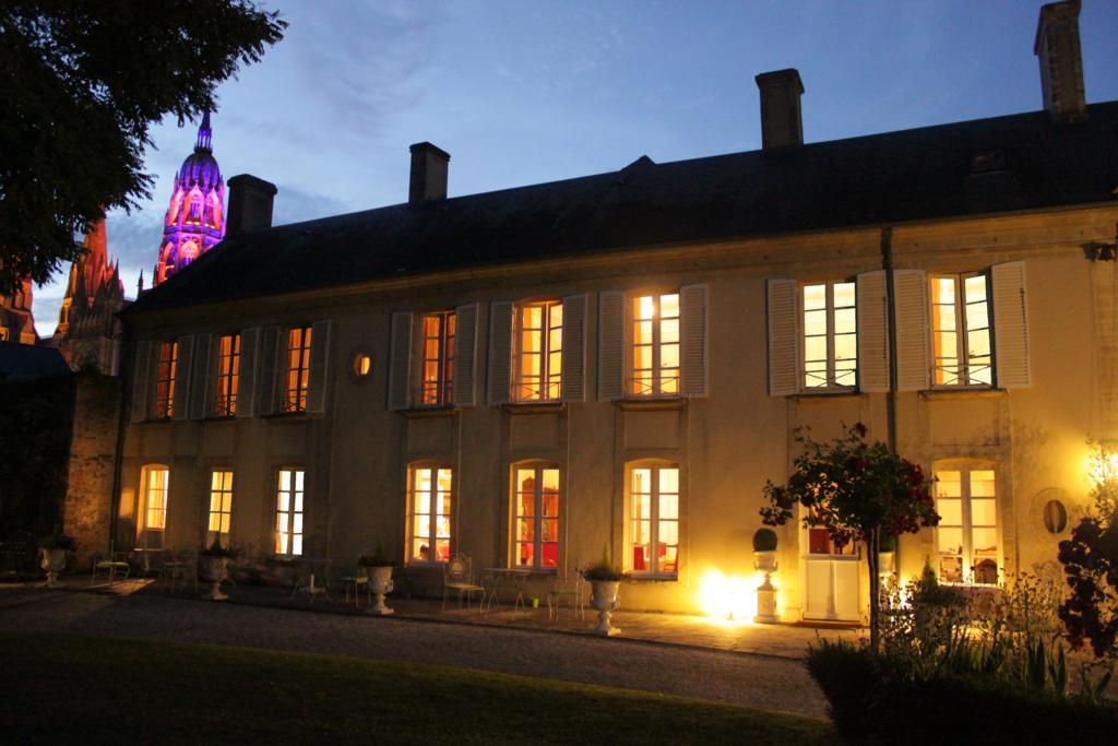 Le Tardif, Noble Guesthouse Bayeux Exteriör bild