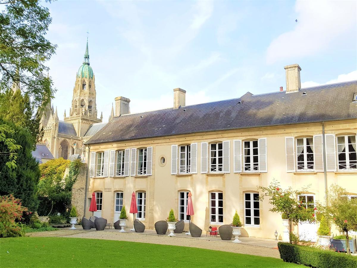 Le Tardif, Noble Guesthouse Bayeux Exteriör bild